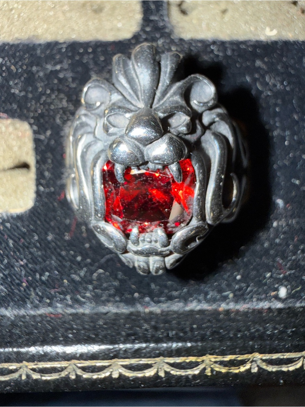 Men’s SETA StAINLESS STEEL TRIBAL Lion Head Ring with ReD CZ